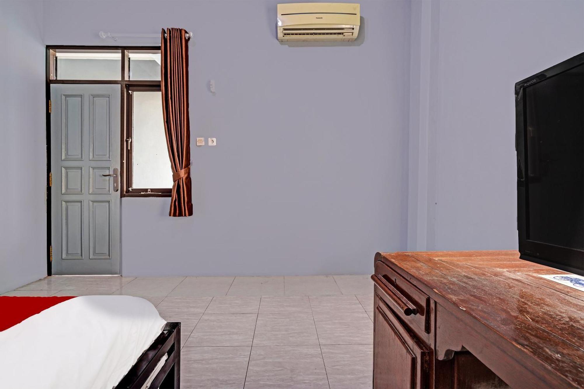 Oyo Life 91592 Aaliya Guest House Syariah Lebakwangi Exteriér fotografie